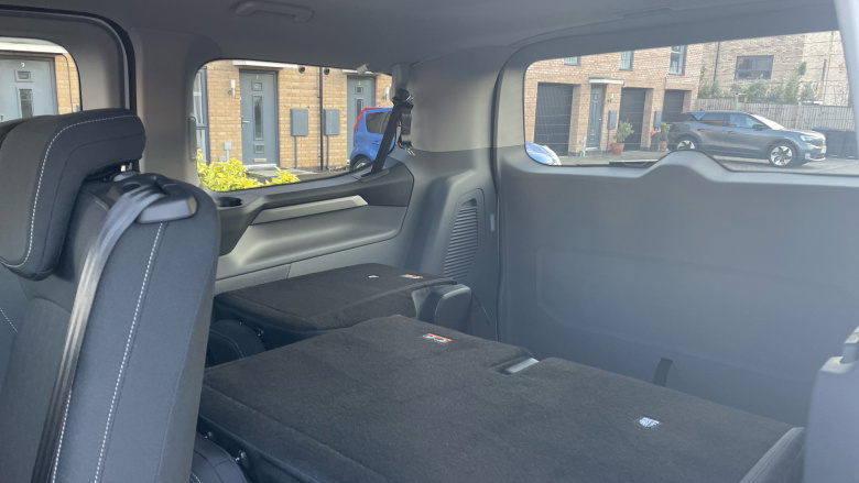 Ford Tourneo Custom 320 L1 Diesel Fwd 2.0 EcoBlue 136ps H1 Titanium 8 seater Auto